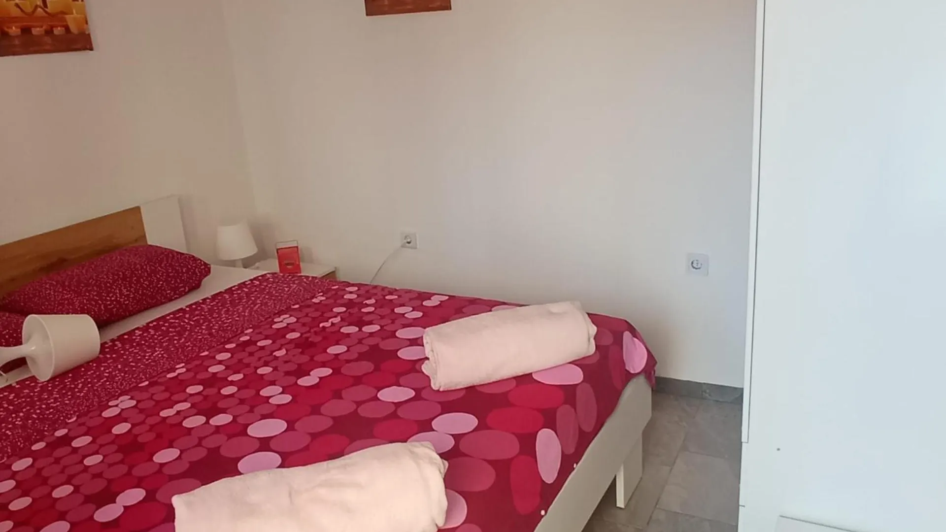 Apartments Max Vir