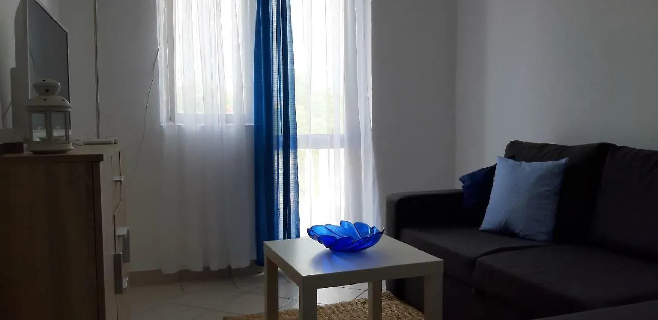 Apartments Max Vir