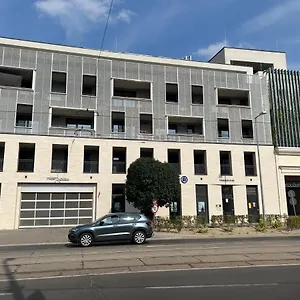 https://parizsi-udvar-premium-apartman.hotels-hajduszoboszlo-hungary.com