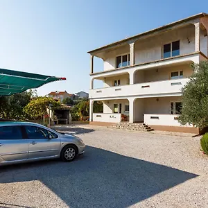 https://apartment-kornic-5306a.primorje-gorskikotar.com